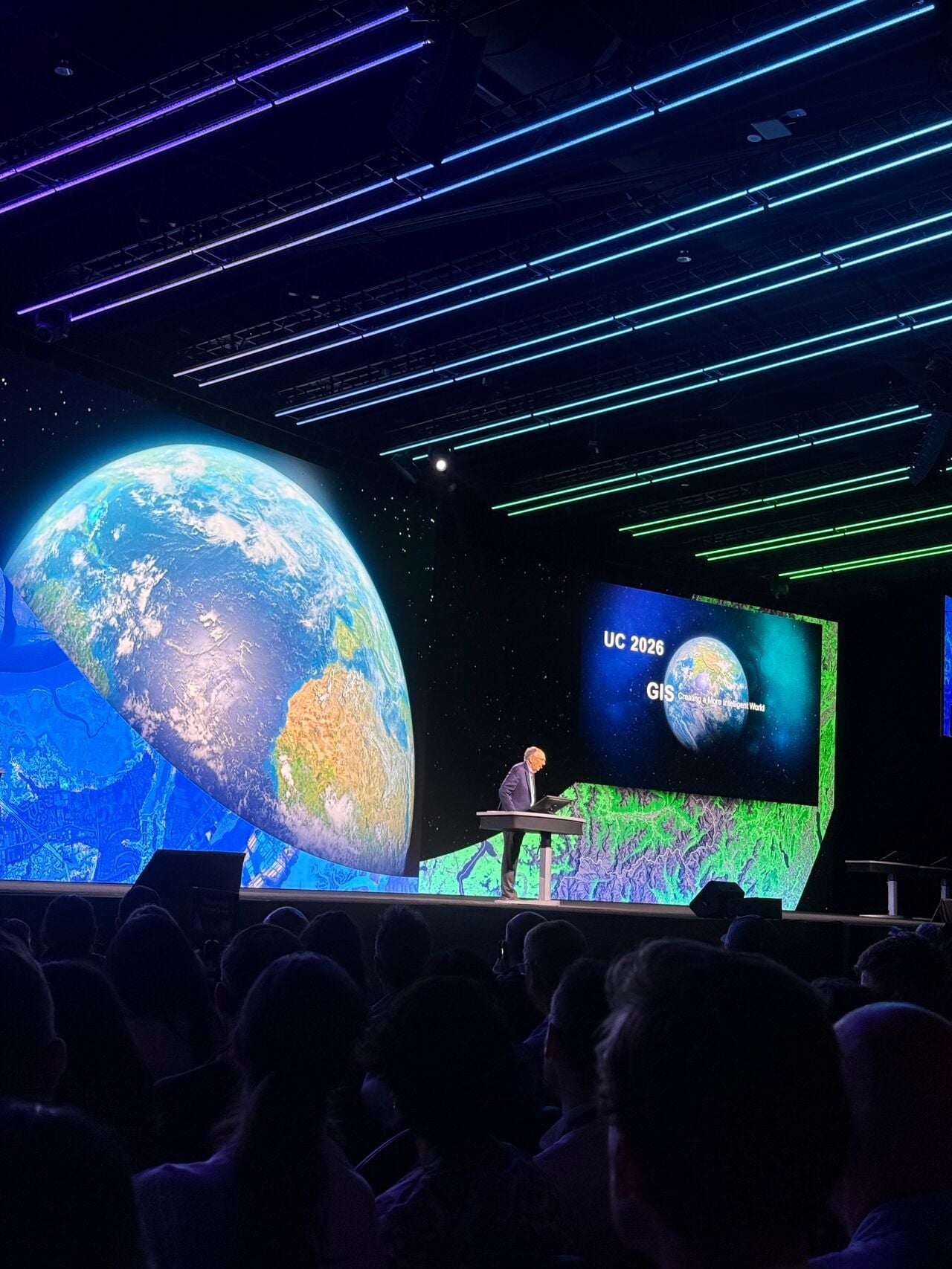 🔵 Esri UC 2026: AI has the power. GIS gives it context. 🌍🗺️